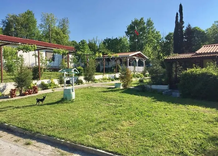 почивна база светлина キャンプ場 ツァレヴォ