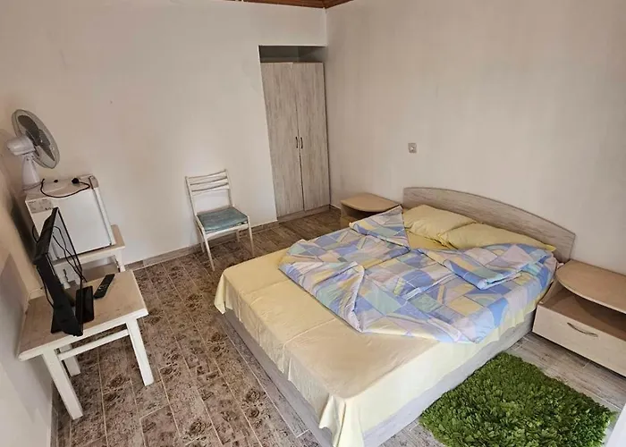 почивна база светлина キャンプ場 *